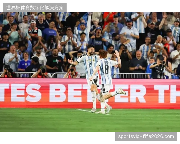 梅西替补登场激活进攻体系,阿根廷队以一场完胜结束世界杯前全部热身 梅西替补登场激活进攻体系,阿根廷队以一场完胜结束世界杯前全部热身